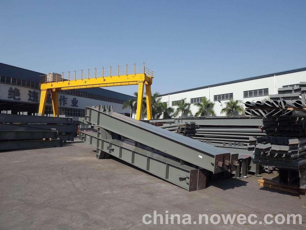 五大连池网架工程中的分条(分块)吊装法